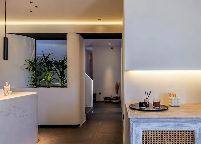 Yalos Sunset View فندق 3*